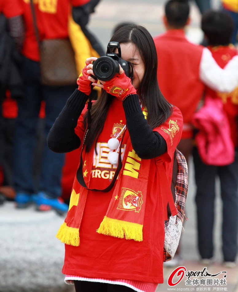 爱游戏手机版 -迈阿密热火训练开放日，赛前内部沟通引欢呼，亚冠在即，更衣室氛围转暖的简单介绍